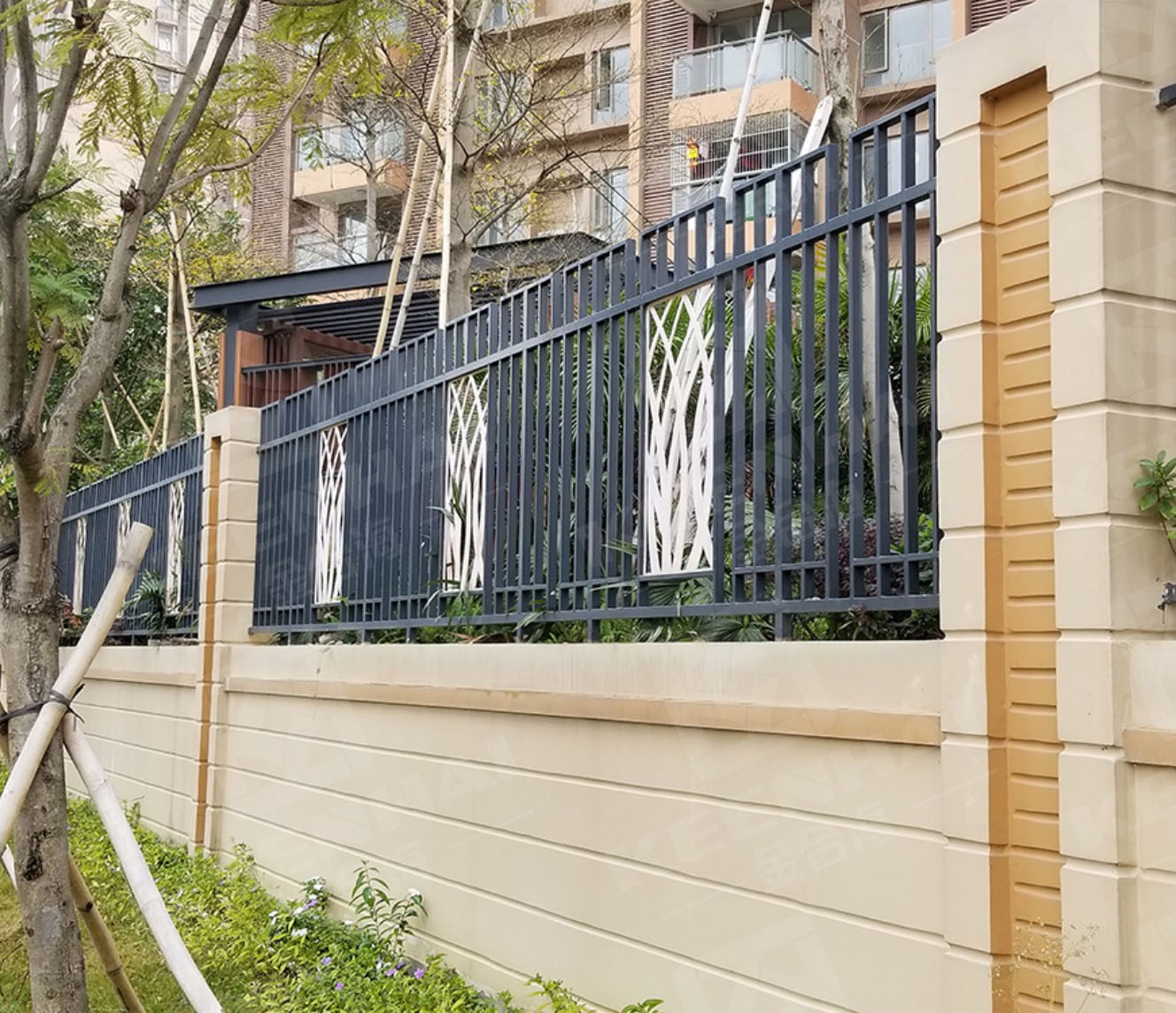 Aluminum Strip-shaped Fence Aluminum Strip-shaped Fence